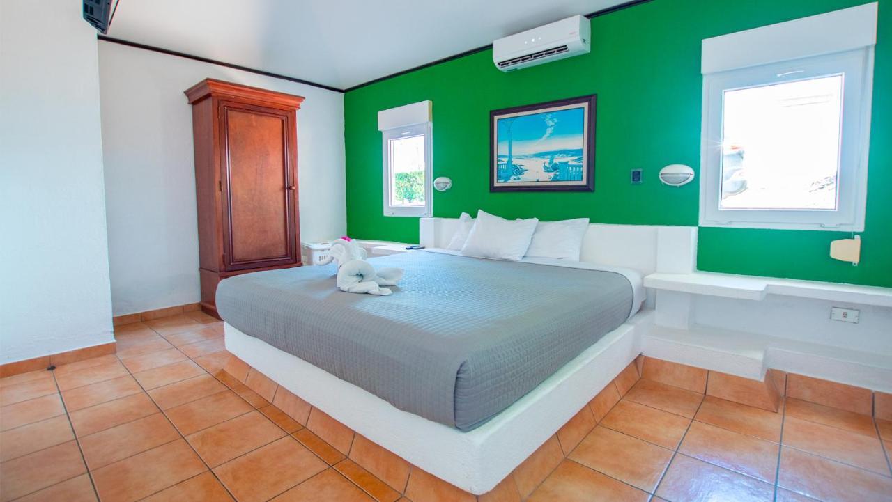 Las Veraneras Villas & Resort Акахутла Экстерьер фото